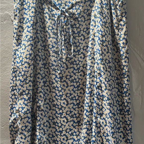 Lulu's Blue and White Floral Midi Dress - Picture 6 of 15
